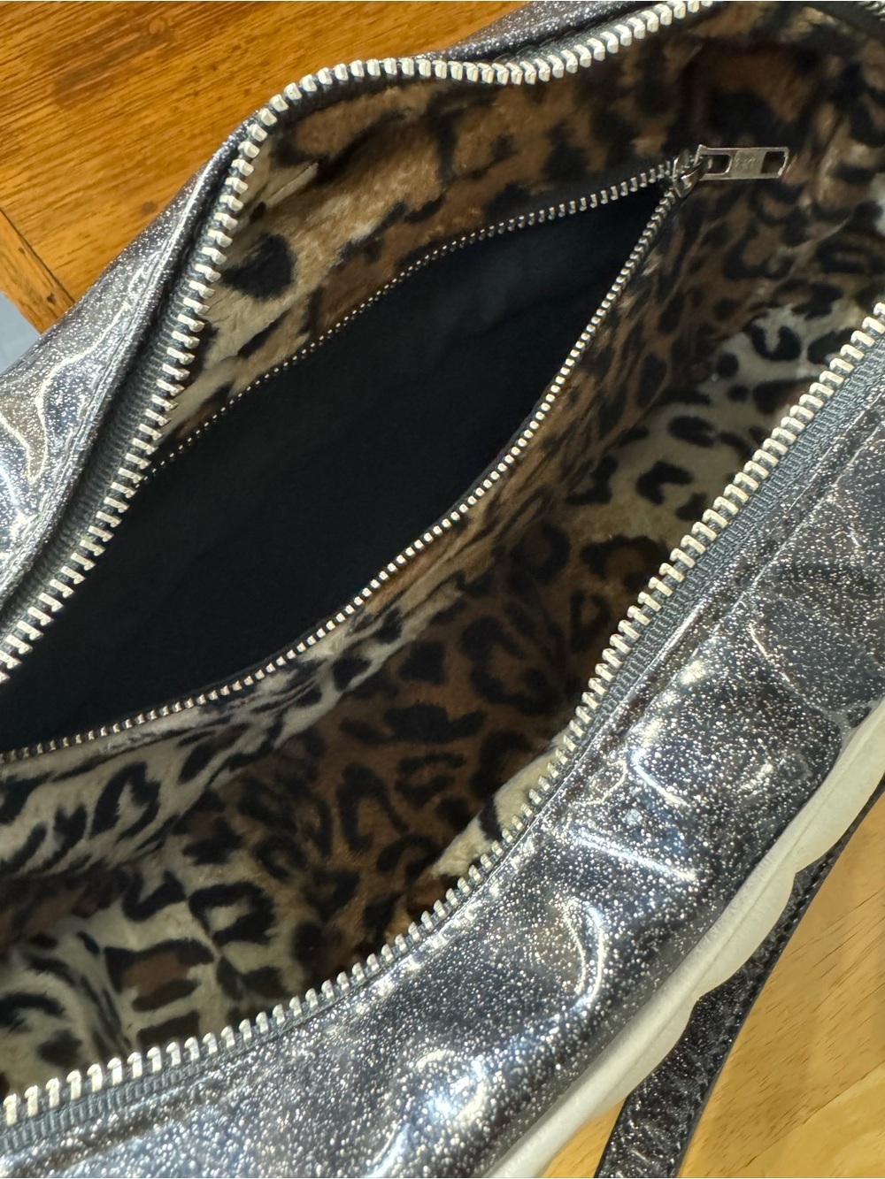 Trophy Queen Custom Lincoln Handbag- Charcoal flake with Pearl Tuck N Roll Yoke - Picture 5 of 11